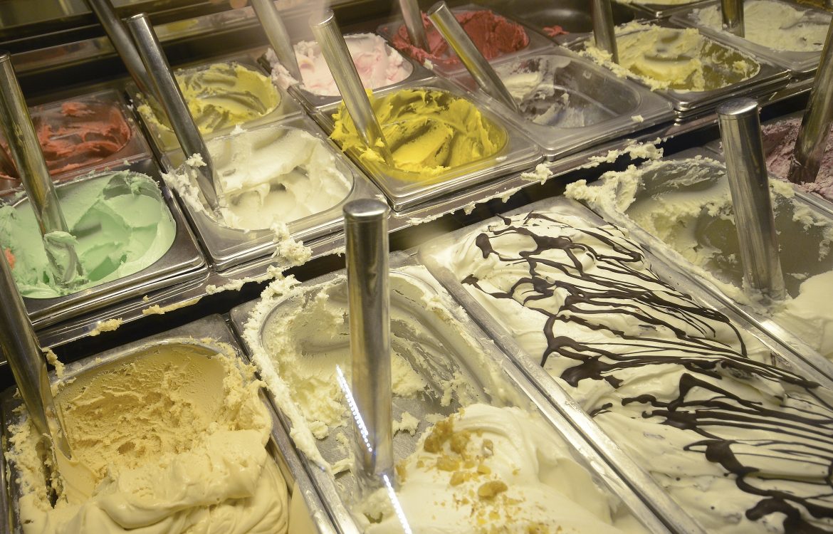 The first inventor of the gelato was Bernardo Buontalenti, Medici court's architect.